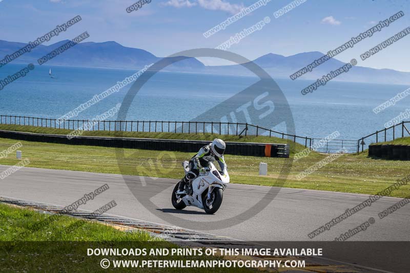 anglesey no limits trackday;anglesey photographs;anglesey trackday photographs;enduro digital images;event digital images;eventdigitalimages;no limits trackdays;peter wileman photography;racing digital images;trac mon;trackday digital images;trackday photos;ty croes