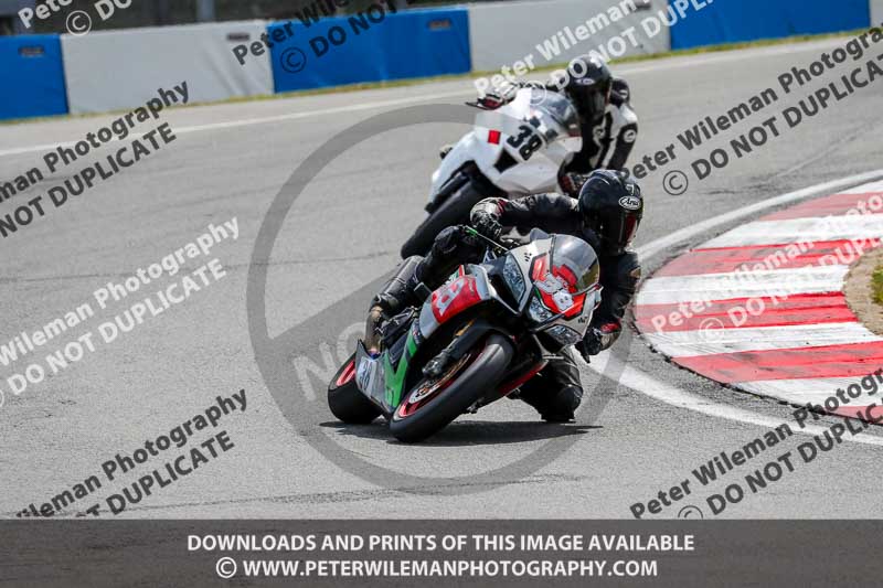 donington no limits trackday;donington park photographs;donington trackday photographs;no limits trackdays;peter wileman photography;trackday digital images;trackday photos