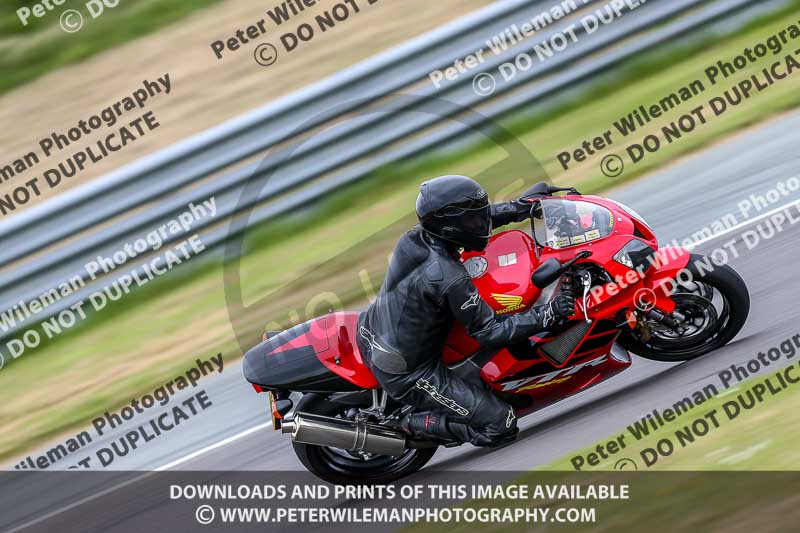 PJM Photography;anglesey no limits trackday;anglesey photographs;anglesey trackday photographs;enduro digital images;event digital images;eventdigitalimages;no limits trackdays;peter wileman photography;racing digital images;trac mon;trackday digital images;trackday photos;ty croes