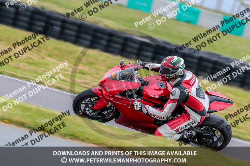PJM Photography;anglesey no limits trackday;anglesey photographs;anglesey trackday photographs;enduro digital images;event digital images;eventdigitalimages;no limits trackdays;peter wileman photography;racing digital images;trac mon;trackday digital images;trackday photos;ty croes