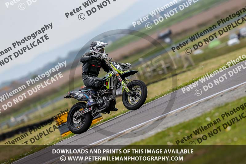 PJM Photography;anglesey no limits trackday;anglesey photographs;anglesey trackday photographs;enduro digital images;event digital images;eventdigitalimages;no limits trackdays;peter wileman photography;racing digital images;trac mon;trackday digital images;trackday photos;ty croes