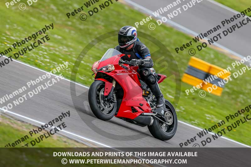 PJM Photography;anglesey no limits trackday;anglesey photographs;anglesey trackday photographs;enduro digital images;event digital images;eventdigitalimages;no limits trackdays;peter wileman photography;racing digital images;trac mon;trackday digital images;trackday photos;ty croes