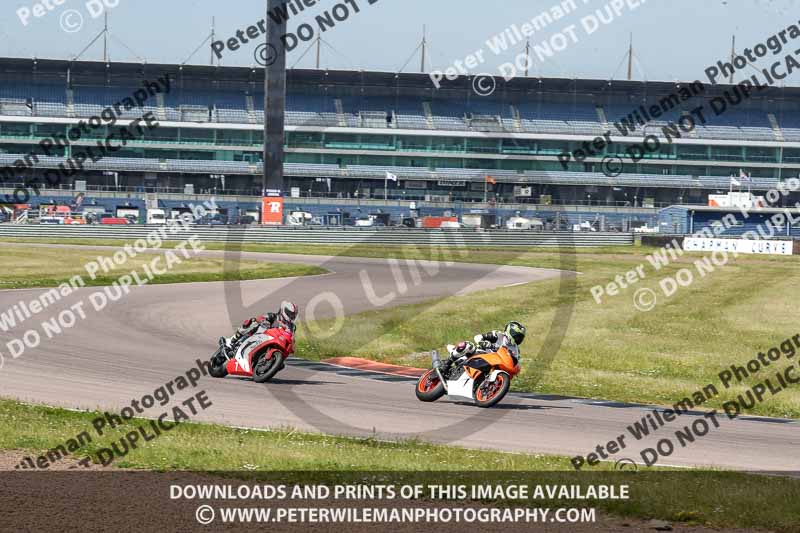 Rockingham no limits trackday;enduro digital images;event digital images;eventdigitalimages;no limits trackdays;peter wileman photography;racing digital images;rockingham raceway northamptonshire;rockingham trackday photographs;trackday digital images;trackday photos