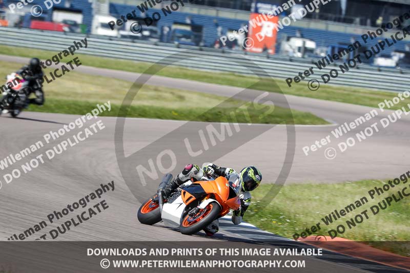 Rockingham no limits trackday;enduro digital images;event digital images;eventdigitalimages;no limits trackdays;peter wileman photography;racing digital images;rockingham raceway northamptonshire;rockingham trackday photographs;trackday digital images;trackday photos