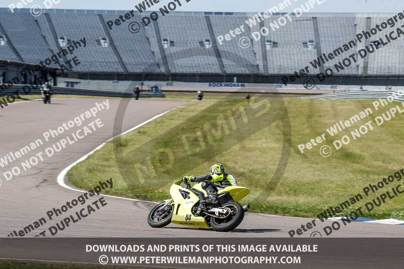 Rockingham no limits trackday;enduro digital images;event digital images;eventdigitalimages;no limits trackdays;peter wileman photography;racing digital images;rockingham raceway northamptonshire;rockingham trackday photographs;trackday digital images;trackday photos