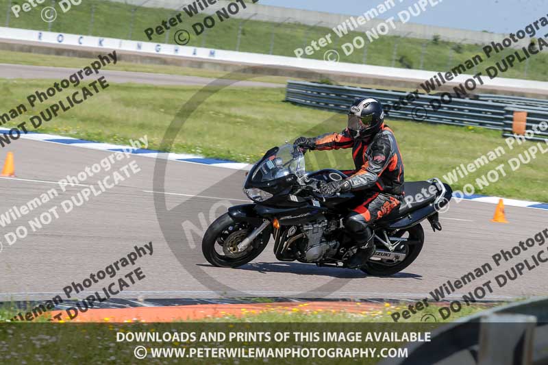 Rockingham no limits trackday;enduro digital images;event digital images;eventdigitalimages;no limits trackdays;peter wileman photography;racing digital images;rockingham raceway northamptonshire;rockingham trackday photographs;trackday digital images;trackday photos