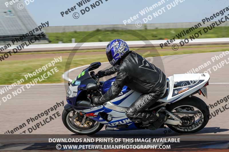 Rockingham no limits trackday;enduro digital images;event digital images;eventdigitalimages;no limits trackdays;peter wileman photography;racing digital images;rockingham raceway northamptonshire;rockingham trackday photographs;trackday digital images;trackday photos