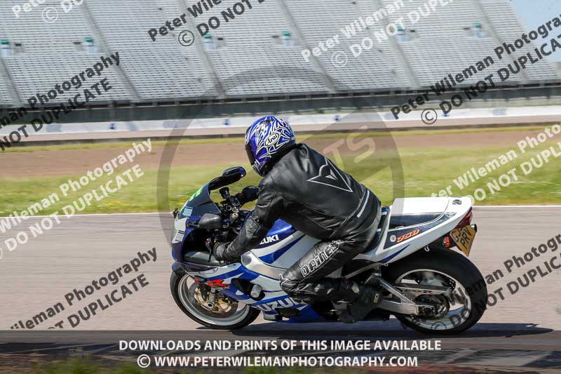 Rockingham no limits trackday;enduro digital images;event digital images;eventdigitalimages;no limits trackdays;peter wileman photography;racing digital images;rockingham raceway northamptonshire;rockingham trackday photographs;trackday digital images;trackday photos