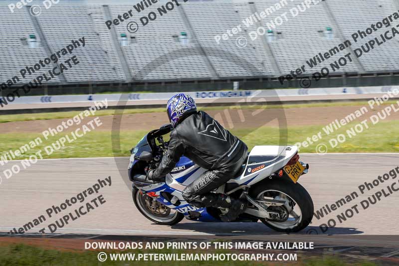 Rockingham no limits trackday;enduro digital images;event digital images;eventdigitalimages;no limits trackdays;peter wileman photography;racing digital images;rockingham raceway northamptonshire;rockingham trackday photographs;trackday digital images;trackday photos