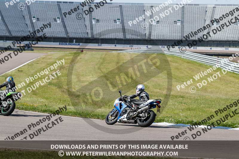 Rockingham no limits trackday;enduro digital images;event digital images;eventdigitalimages;no limits trackdays;peter wileman photography;racing digital images;rockingham raceway northamptonshire;rockingham trackday photographs;trackday digital images;trackday photos