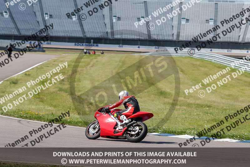Rockingham no limits trackday;enduro digital images;event digital images;eventdigitalimages;no limits trackdays;peter wileman photography;racing digital images;rockingham raceway northamptonshire;rockingham trackday photographs;trackday digital images;trackday photos
