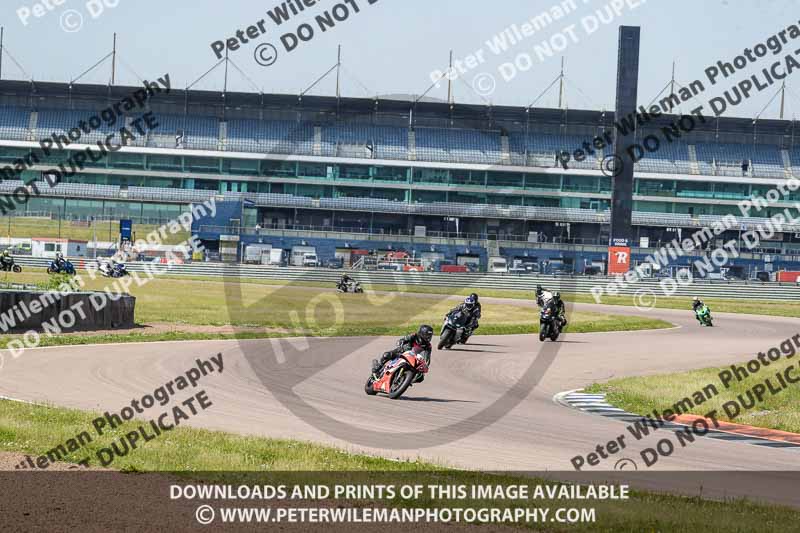 Rockingham no limits trackday;enduro digital images;event digital images;eventdigitalimages;no limits trackdays;peter wileman photography;racing digital images;rockingham raceway northamptonshire;rockingham trackday photographs;trackday digital images;trackday photos