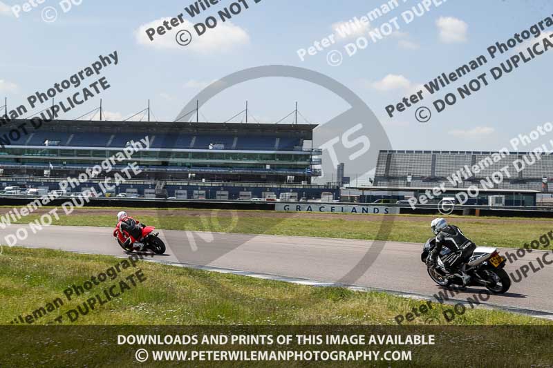 Rockingham no limits trackday;enduro digital images;event digital images;eventdigitalimages;no limits trackdays;peter wileman photography;racing digital images;rockingham raceway northamptonshire;rockingham trackday photographs;trackday digital images;trackday photos