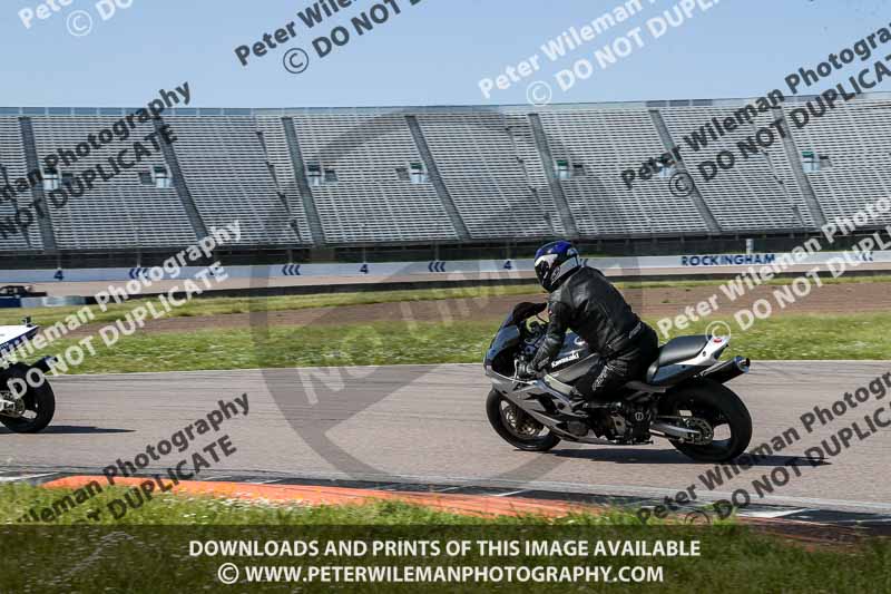 Rockingham no limits trackday;enduro digital images;event digital images;eventdigitalimages;no limits trackdays;peter wileman photography;racing digital images;rockingham raceway northamptonshire;rockingham trackday photographs;trackday digital images;trackday photos