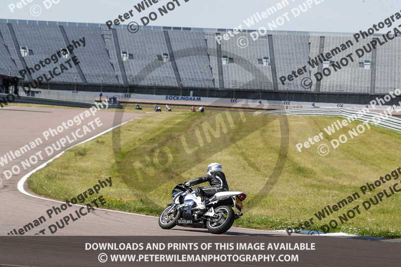 Rockingham no limits trackday;enduro digital images;event digital images;eventdigitalimages;no limits trackdays;peter wileman photography;racing digital images;rockingham raceway northamptonshire;rockingham trackday photographs;trackday digital images;trackday photos