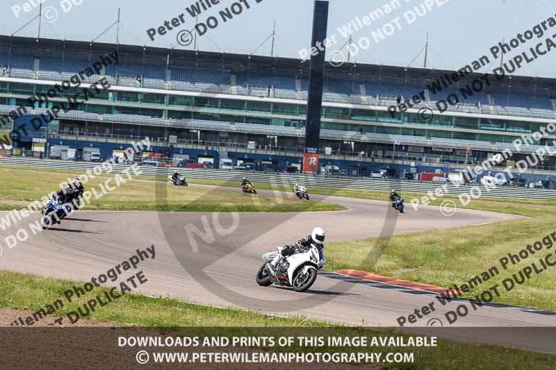 Rockingham no limits trackday;enduro digital images;event digital images;eventdigitalimages;no limits trackdays;peter wileman photography;racing digital images;rockingham raceway northamptonshire;rockingham trackday photographs;trackday digital images;trackday photos