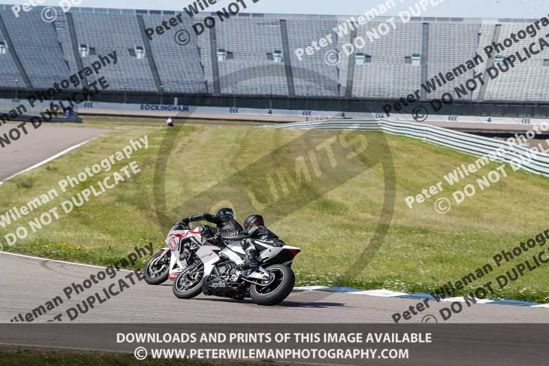 Rockingham no limits trackday;enduro digital images;event digital images;eventdigitalimages;no limits trackdays;peter wileman photography;racing digital images;rockingham raceway northamptonshire;rockingham trackday photographs;trackday digital images;trackday photos