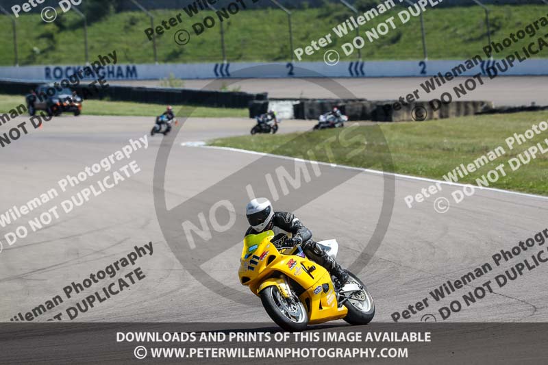 Rockingham no limits trackday;enduro digital images;event digital images;eventdigitalimages;no limits trackdays;peter wileman photography;racing digital images;rockingham raceway northamptonshire;rockingham trackday photographs;trackday digital images;trackday photos