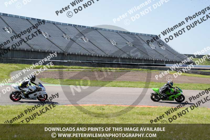 Rockingham no limits trackday;enduro digital images;event digital images;eventdigitalimages;no limits trackdays;peter wileman photography;racing digital images;rockingham raceway northamptonshire;rockingham trackday photographs;trackday digital images;trackday photos