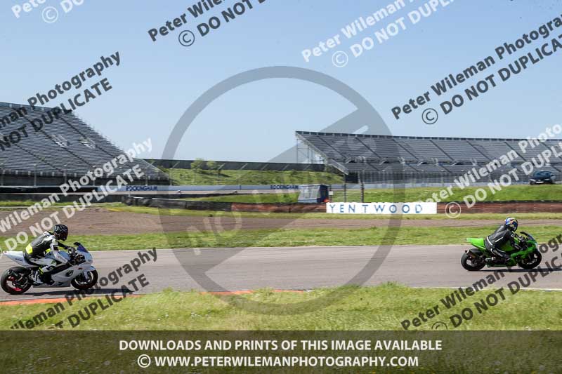 Rockingham no limits trackday;enduro digital images;event digital images;eventdigitalimages;no limits trackdays;peter wileman photography;racing digital images;rockingham raceway northamptonshire;rockingham trackday photographs;trackday digital images;trackday photos