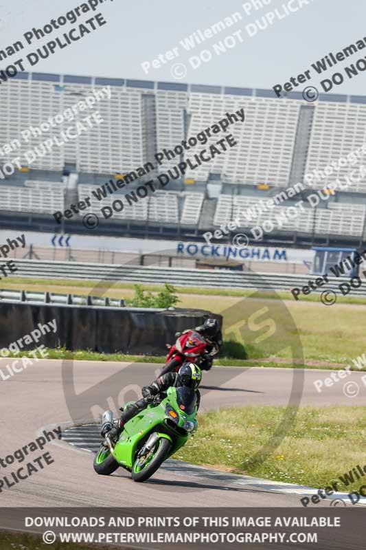 Rockingham no limits trackday;enduro digital images;event digital images;eventdigitalimages;no limits trackdays;peter wileman photography;racing digital images;rockingham raceway northamptonshire;rockingham trackday photographs;trackday digital images;trackday photos