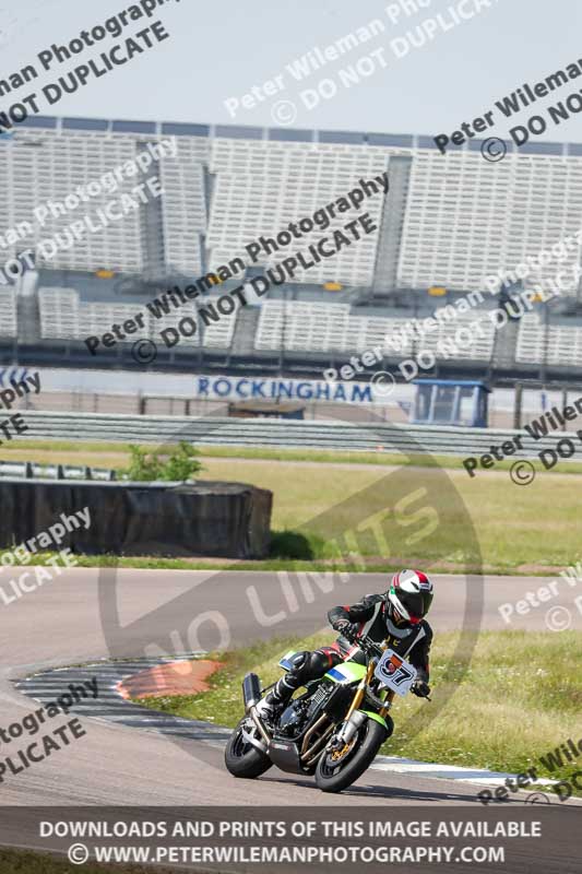Rockingham no limits trackday;enduro digital images;event digital images;eventdigitalimages;no limits trackdays;peter wileman photography;racing digital images;rockingham raceway northamptonshire;rockingham trackday photographs;trackday digital images;trackday photos