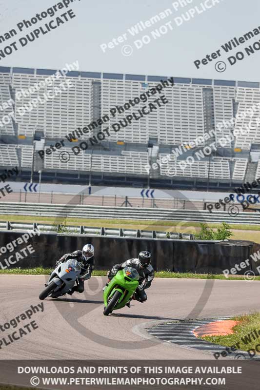 Rockingham no limits trackday;enduro digital images;event digital images;eventdigitalimages;no limits trackdays;peter wileman photography;racing digital images;rockingham raceway northamptonshire;rockingham trackday photographs;trackday digital images;trackday photos