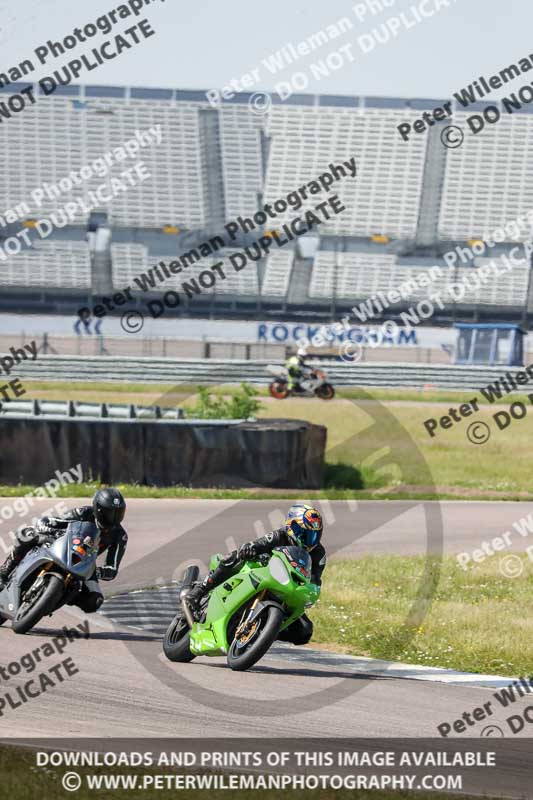 Rockingham no limits trackday;enduro digital images;event digital images;eventdigitalimages;no limits trackdays;peter wileman photography;racing digital images;rockingham raceway northamptonshire;rockingham trackday photographs;trackday digital images;trackday photos