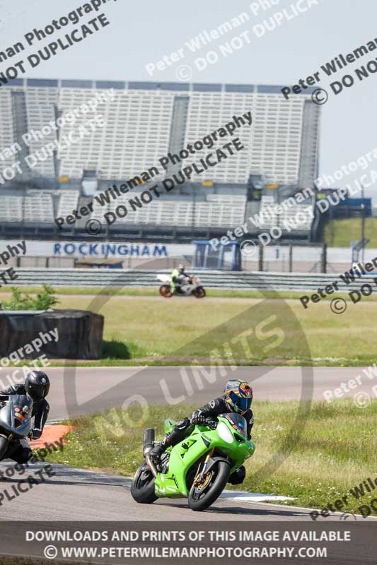 Rockingham no limits trackday;enduro digital images;event digital images;eventdigitalimages;no limits trackdays;peter wileman photography;racing digital images;rockingham raceway northamptonshire;rockingham trackday photographs;trackday digital images;trackday photos
