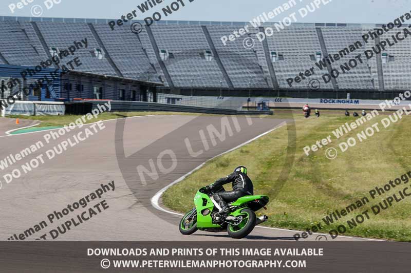 Rockingham no limits trackday;enduro digital images;event digital images;eventdigitalimages;no limits trackdays;peter wileman photography;racing digital images;rockingham raceway northamptonshire;rockingham trackday photographs;trackday digital images;trackday photos