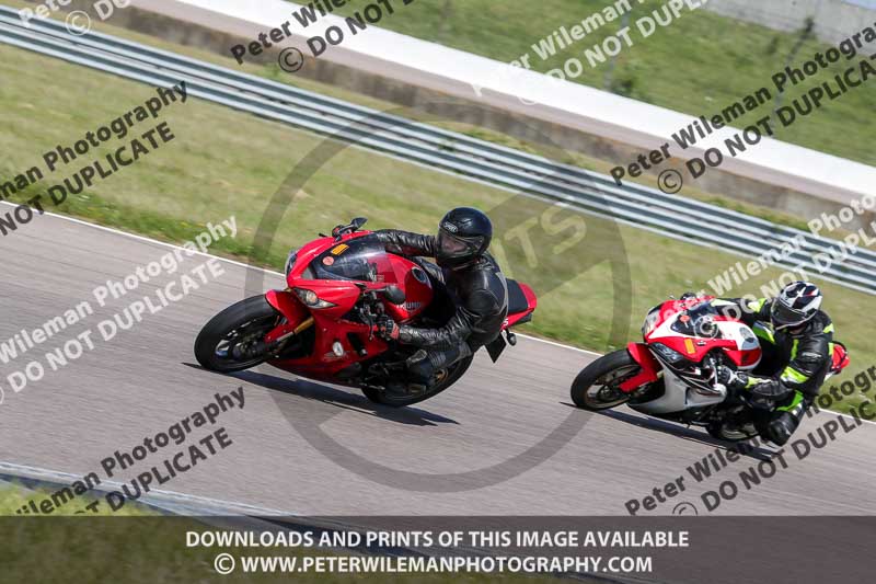 Rockingham no limits trackday;enduro digital images;event digital images;eventdigitalimages;no limits trackdays;peter wileman photography;racing digital images;rockingham raceway northamptonshire;rockingham trackday photographs;trackday digital images;trackday photos