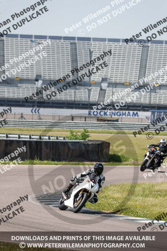 Rockingham no limits trackday;enduro digital images;event digital images;eventdigitalimages;no limits trackdays;peter wileman photography;racing digital images;rockingham raceway northamptonshire;rockingham trackday photographs;trackday digital images;trackday photos