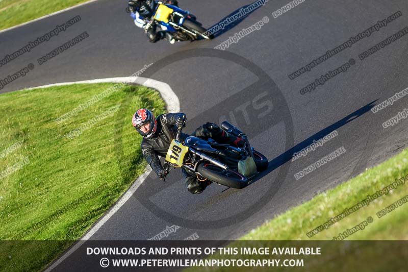 cadwell no limits trackday;cadwell park;cadwell park photographs;cadwell trackday photographs;enduro digital images;event digital images;eventdigitalimages;no limits trackdays;peter wileman photography;racing digital images;trackday digital images;trackday photos