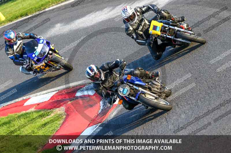 cadwell no limits trackday;cadwell park;cadwell park photographs;cadwell trackday photographs;enduro digital images;event digital images;eventdigitalimages;no limits trackdays;peter wileman photography;racing digital images;trackday digital images;trackday photos