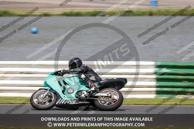 enduro digital images;event digital images;eventdigitalimages;mallory park;mallory park photographs;mallory park trackday;mallory park trackday photographs;no limits trackdays;peter wileman photography;racing digital images;trackday digital images;trackday photos