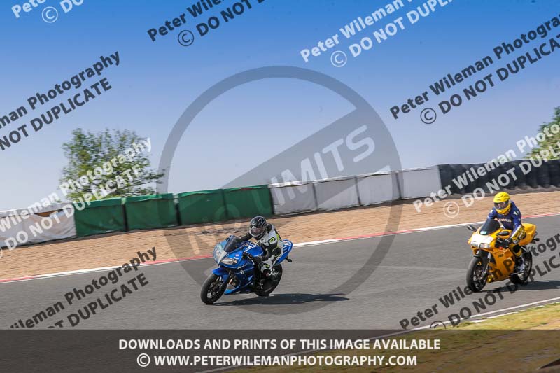 enduro digital images;event digital images;eventdigitalimages;mallory park;mallory park photographs;mallory park trackday;mallory park trackday photographs;no limits trackdays;peter wileman photography;racing digital images;trackday digital images;trackday photos