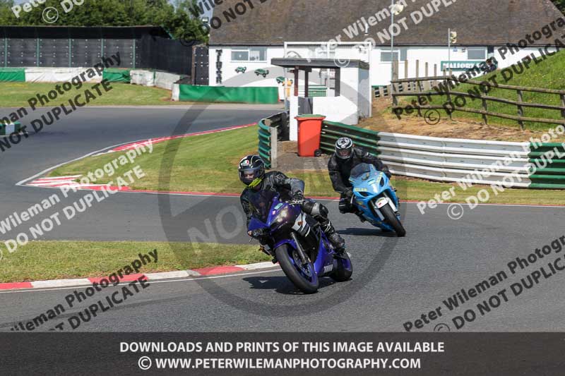 enduro digital images;event digital images;eventdigitalimages;mallory park;mallory park photographs;mallory park trackday;mallory park trackday photographs;no limits trackdays;peter wileman photography;racing digital images;trackday digital images;trackday photos
