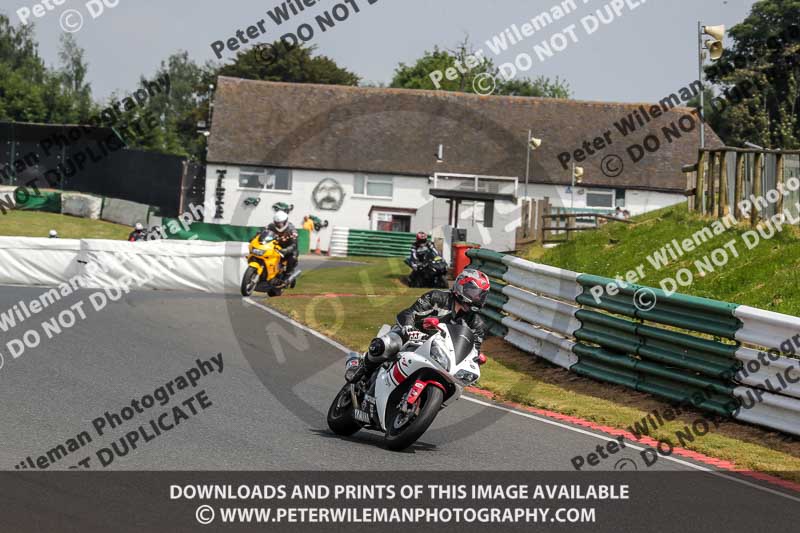 enduro digital images;event digital images;eventdigitalimages;mallory park;mallory park photographs;mallory park trackday;mallory park trackday photographs;no limits trackdays;peter wileman photography;racing digital images;trackday digital images;trackday photos