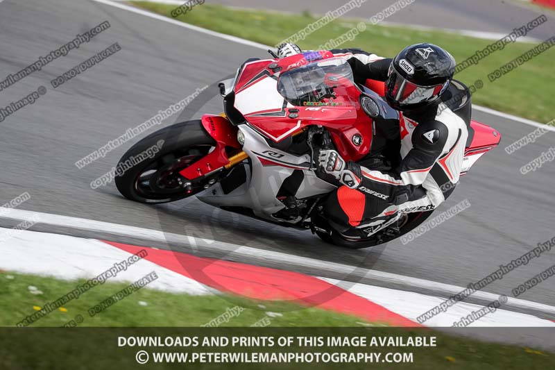 donington no limits trackday;donington park photographs;donington trackday photographs;no limits trackdays;peter wileman photography;trackday digital images;trackday photos