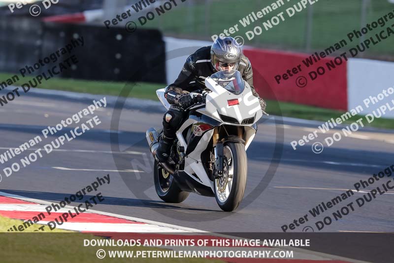 donington no limits trackday;donington park photographs;donington trackday photographs;no limits trackdays;peter wileman photography;trackday digital images;trackday photos