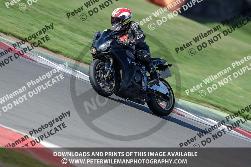 donington no limits trackday;donington park photographs;donington trackday photographs;no limits trackdays;peter wileman photography;trackday digital images;trackday photos
