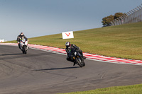 donington-no-limits-trackday;donington-park-photographs;donington-trackday-photographs;no-limits-trackdays;peter-wileman-photography;trackday-digital-images;trackday-photos
