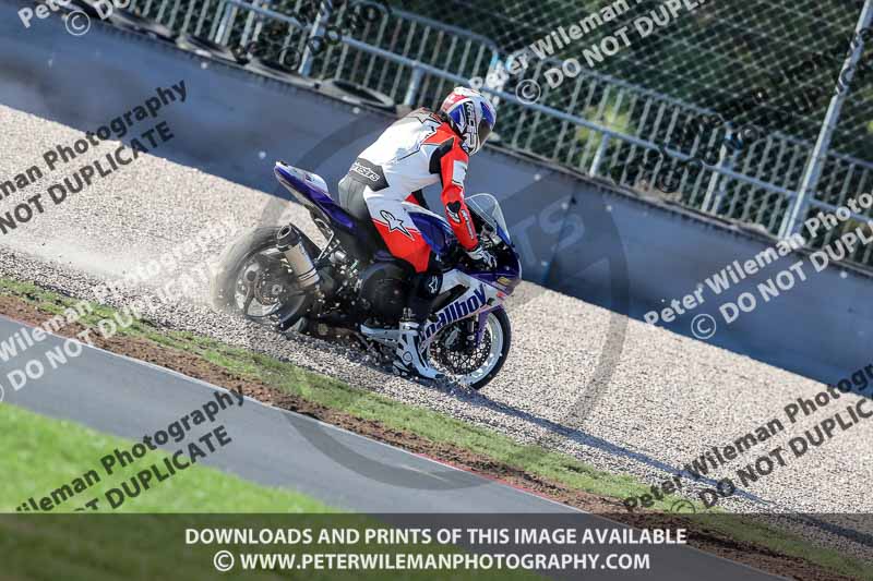 donington no limits trackday;donington park photographs;donington trackday photographs;no limits trackdays;peter wileman photography;trackday digital images;trackday photos
