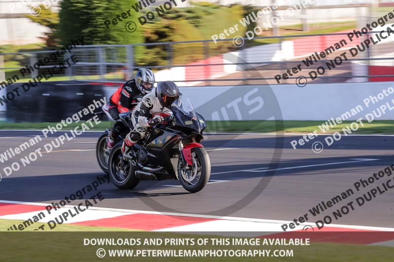 donington no limits trackday;donington park photographs;donington trackday photographs;no limits trackdays;peter wileman photography;trackday digital images;trackday photos