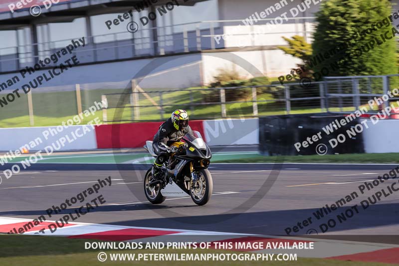 donington no limits trackday;donington park photographs;donington trackday photographs;no limits trackdays;peter wileman photography;trackday digital images;trackday photos