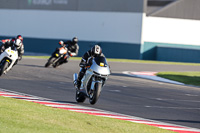 donington-no-limits-trackday;donington-park-photographs;donington-trackday-photographs;no-limits-trackdays;peter-wileman-photography;trackday-digital-images;trackday-photos