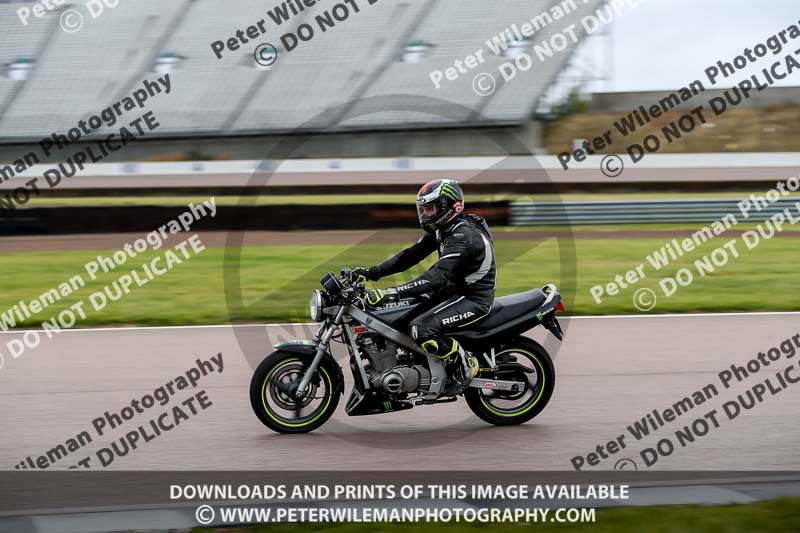 Rockingham no limits trackday;enduro digital images;event digital images;eventdigitalimages;no limits trackdays;peter wileman photography;racing digital images;rockingham raceway northamptonshire;rockingham trackday photographs;trackday digital images;trackday photos