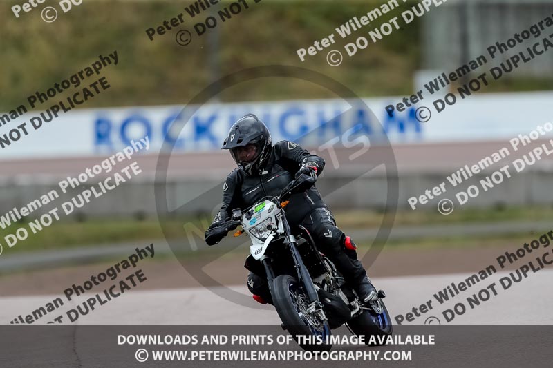 Rockingham no limits trackday;enduro digital images;event digital images;eventdigitalimages;no limits trackdays;peter wileman photography;racing digital images;rockingham raceway northamptonshire;rockingham trackday photographs;trackday digital images;trackday photos