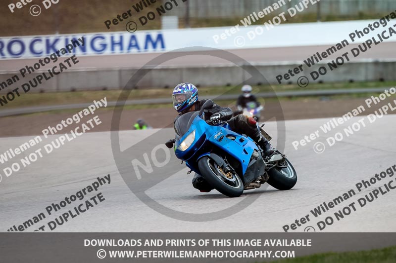 Rockingham no limits trackday;enduro digital images;event digital images;eventdigitalimages;no limits trackdays;peter wileman photography;racing digital images;rockingham raceway northamptonshire;rockingham trackday photographs;trackday digital images;trackday photos