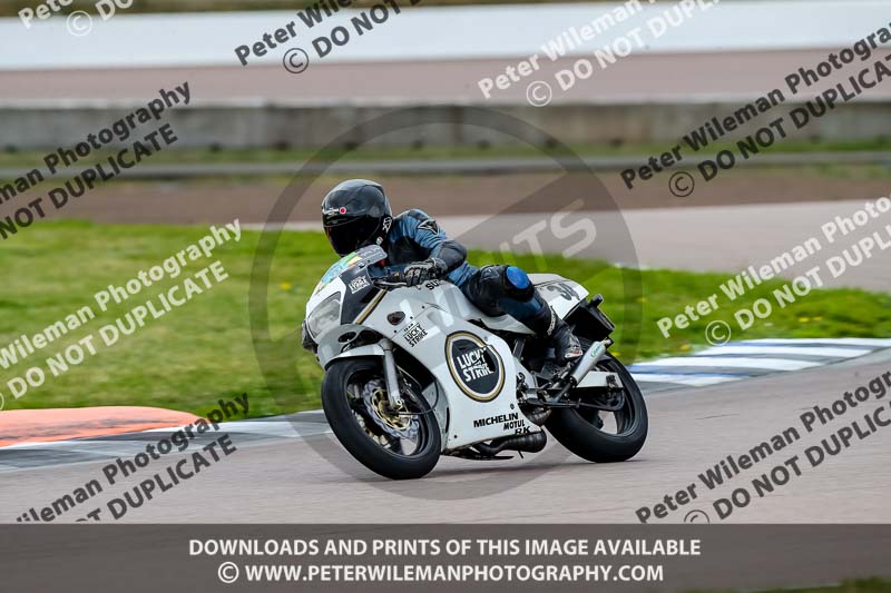 Rockingham no limits trackday;enduro digital images;event digital images;eventdigitalimages;no limits trackdays;peter wileman photography;racing digital images;rockingham raceway northamptonshire;rockingham trackday photographs;trackday digital images;trackday photos